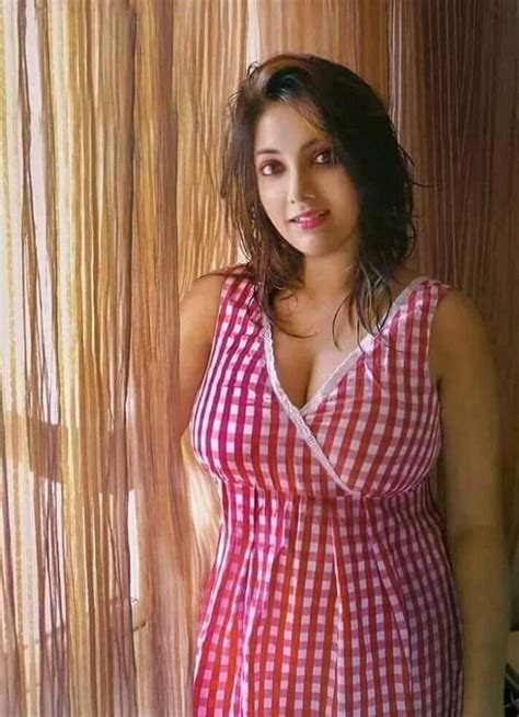 desi chubby nude pics|Curvy Desi Bhabhies Full Nude XXX Pics